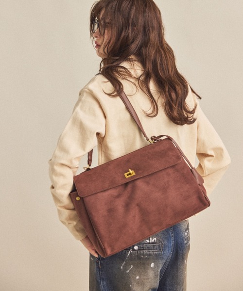 MIRROR STOKE(ミラーストーク)の「【ZOZO限定/追加】《A4サイズ、PC収納可能》SURDE BOSTON BAG/スエードボストンバッグ(ボストンバッグ・レディース・ブラウン/ベージュ/ブラック・FREE)」の4枚目の写真