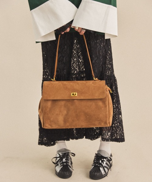 MIRROR STOKE(ミラーストーク)の「【ZOZO限定/追加】《A4サイズ、PC収納可能》SURDE BOSTON BAG/スエードボストンバッグ(ボストンバッグ・レディース・ブラウン/ベージュ/ブラック・FREE)」の17枚目の写真