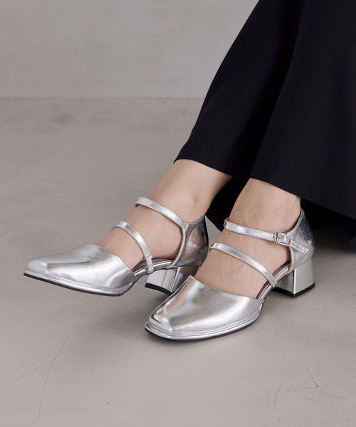 forksy.（フォルクシー）の「【forksy.】【オケージョン対応】スクエアトゥダブルストラップパンプス（パンプス・レディース・ブラック/シルバー/ゴールド・S/M/L）」の2枚目の写真