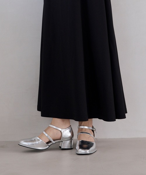 forksy.（フォルクシー）の「【forksy.】【オケージョン対応】スクエアトゥダブルストラップパンプス（パンプス・レディース・ブラック/シルバー/ゴールド・S/M/L）」の10枚目の写真