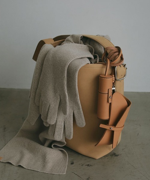 新品未開封 ETRE TOKYO タンドレザー リップケース BROWN タンドレザーリップケース（その他小物）｜ETRE TOKYO（エトレ