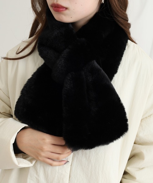 FUNALIVE（ファンアライブ）の「もこもこ フェイクファー ティペット（ネックウォーマー/スヌード・レディース・ブラック/グレイッシュベージュ/ライトベージュ/ピンク系/ライトグレー/ホワイト・FREE）」の2枚目の写真