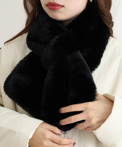 FUNALIVE（ファンアライブ）の「もこもこ フェイクファー ティペット（ネックウォーマー/スヌード・レディース・ブラック/グレイッシュベージュ/ライトベージュ/ピンク系/ライトグレー/ホワイト・FREE）」の9枚目の写真