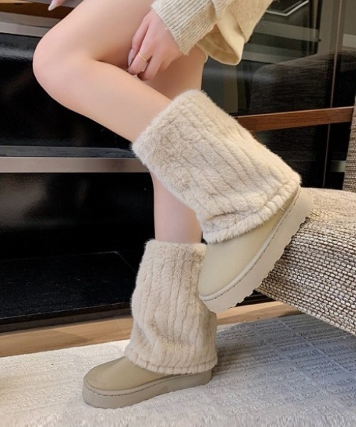 yuue' ( wear )(ユーイ)の「厚底ファーカバームートンブーツ(ブーツ・レディース・ベージュ/ライトベージュ/ブラック・23.5cm/24.5cm)」の3枚目の写真