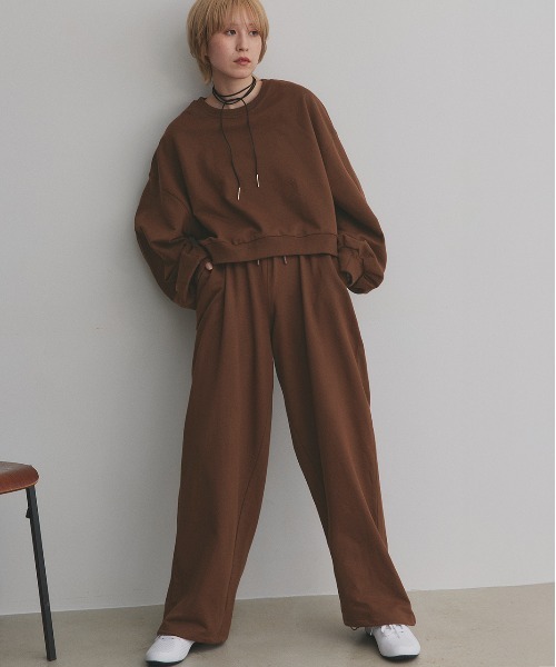 ad thie(アドティエ)の「スウェット プルオーバー イージワイドパンツ セットアップ(セットアップ・レディース・杢グレー/ブラック/チャコール/オートミール/ブラウン・LARGE/MEDIUM)」の4枚目の写真