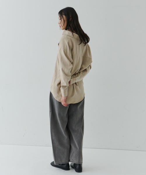 NUJOH(ヌゾ)の「Modern Grid Relaxed Shirt / モダングリッド リラックスシャツ(シャツ/ブラウス・レディース・グレー/ベージュ/ブラウン・FREE)」の20枚目の写真