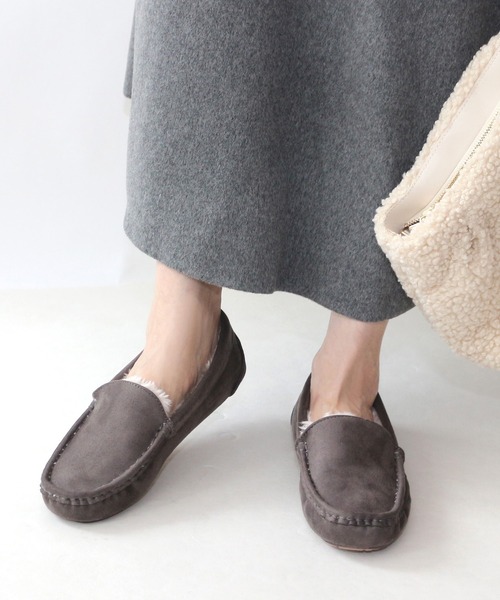 Fin（フィン）の「フェイクファーモカシン【低反発スポンジ入り】（モカシン/デッキシューズ・レディース・ブラウン/ブラック/グレー・L/M/S/LL）」の2枚目の写真