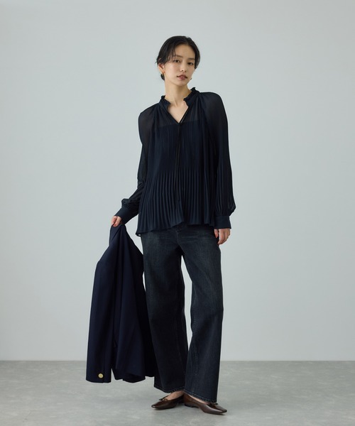ROPE'（ロペ）の「プリーツデザインブラウス/イージーケア（シャツ/ブラウス・レディース・オフホワイト/ネイビー・FREE）」の15枚目の写真
