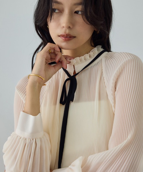 ROPE'（ロペ）の「プリーツデザインブラウス/イージーケア（シャツ/ブラウス・レディース・オフホワイト/ネイビー・FREE）」の17枚目の写真