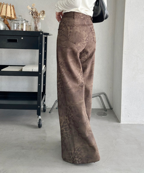 Ada.（エイダ）の「レオパード柄 ストレート パンツ（その他パンツ・レディース・ブラウン/カーキ・L/M）」の3枚目の写真