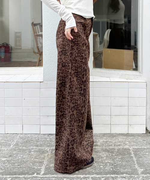 Ada.（エイダ）の「レオパード柄 ストレート パンツ（その他パンツ・レディース・ブラウン/カーキ・L/M）」の6枚目の写真