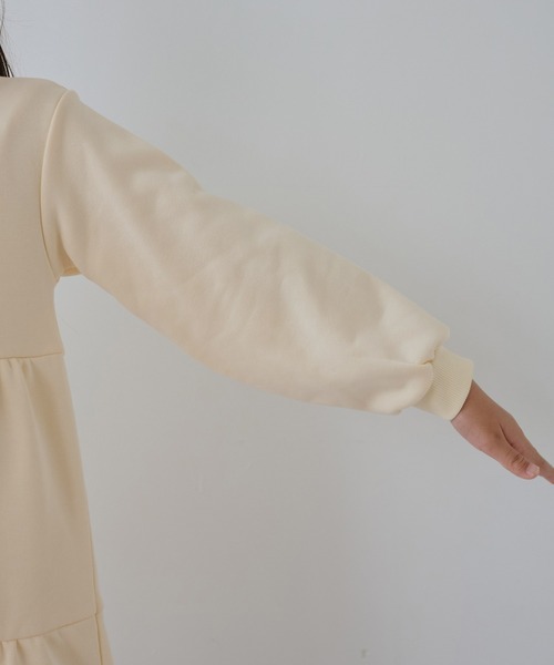 ROPE' PICNIC（ロペピクニック）の「【KIDS/キッズ】裏毛ティアードロゴワンピース（ワンピース・キッズ・キナリ/ライトグレー・S/M/L）」の15枚目の写真