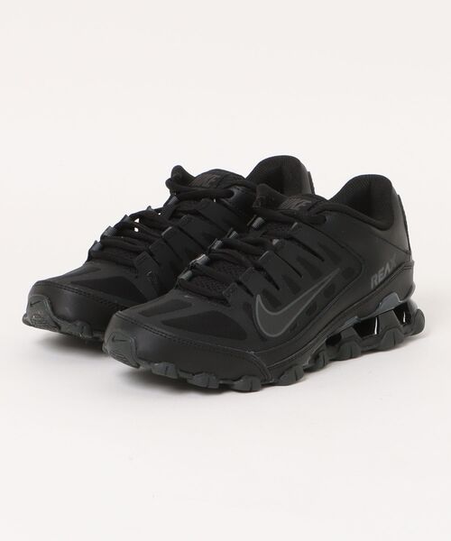 NIKE(ナイキ)の「《NIKE》Reax 8 TR(スニーカー・レディース・ブラック×ブラック/ホワイト×ホワイト/ホワイト系その他/ホワイト・28.0cm/27.5cm/27.0cm/26.5cm/25.0cm/24.0cm/23.5cm/23.0cm/26.0cm/25.5cm/24.5cm/22.5cm)」の4枚目の写真