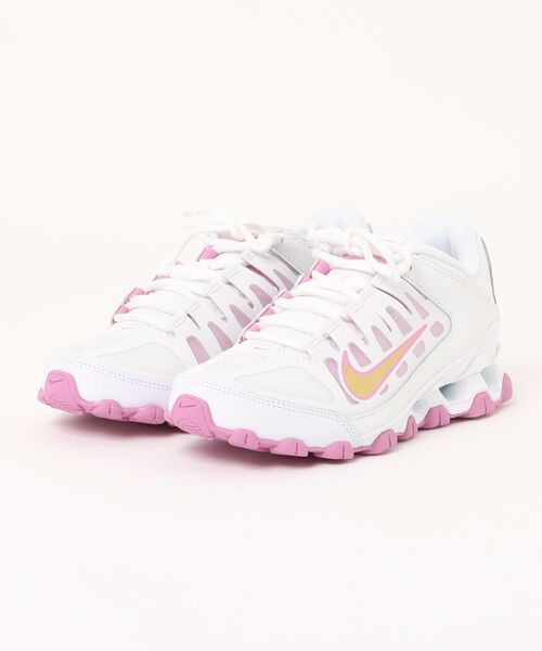 NIKE(ナイキ)の「《NIKE》Reax 8 TR(スニーカー・レディース・ブラック×ブラック/ホワイト×ホワイト/ホワイト系その他/ホワイト・28.0cm/27.5cm/27.0cm/26.5cm/25.0cm/24.0cm/23.5cm/23.0cm/26.0cm/25.5cm/24.5cm/22.5cm)」の3枚目の写真