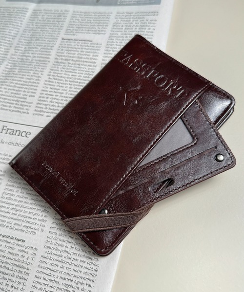 CALIFORNIA OUTFITTERS（カリフォルニア アウトフィッターズ）の「10D23-KR レザー調パスポートケース チケットホルダー（パスポートケース・メンズ・ブラック/ダークブラウン/ブラウン・ONESIZE）」の2枚目の写真
