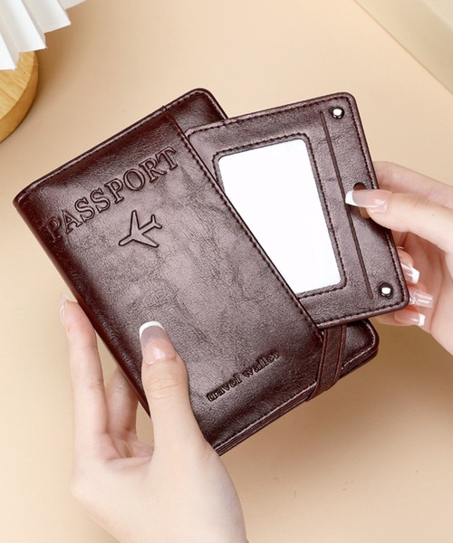 CALIFORNIA OUTFITTERS（カリフォルニア アウトフィッターズ）の「10D23-KR レザー調パスポートケース チケットホルダー（パスポートケース・メンズ・ブラック/ダークブラウン/ブラウン・ONESIZE）」の7枚目の写真