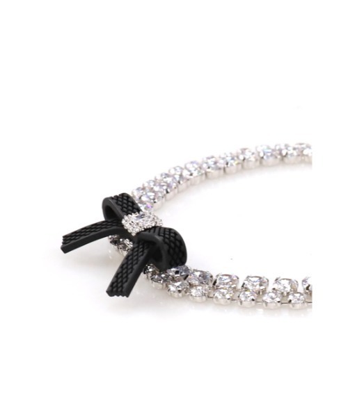YVMIN(イヴミン)の「RUBBER BOW GEMSTONE NECKLACE(ネックレス・メンズ・ブラック・OS)」の4枚目の写真