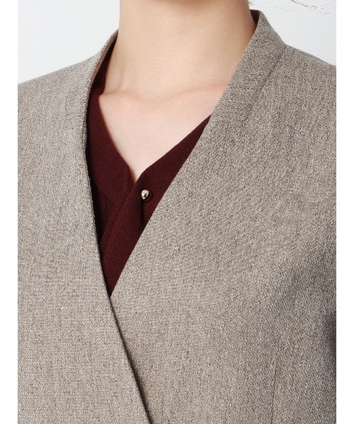 SUIT SQUARE（スーツスクエア）の「CHANTOWA バックデザインジレ ウォッシャブル ツイードライクシャンブレー 織柄（ベスト・レディース・ベージュ/グレー・38(9号)/40(11号)）」の10枚目の写真