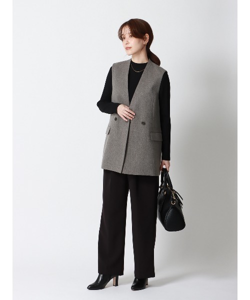 SUIT SQUARE（スーツスクエア）の「CHANTOWA バックデザインジレ ウォッシャブル ツイードライクシャンブレー 織柄（ベスト・レディース・ベージュ/グレー・38(9号)/40(11号)）」の14枚目の写真