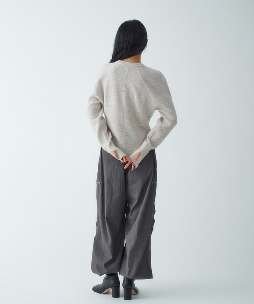 CODE A(コードエー)の「bold form knit pullover(ニット/セーター・レディース・グレー/オフホワイト・00)」の5枚目の写真