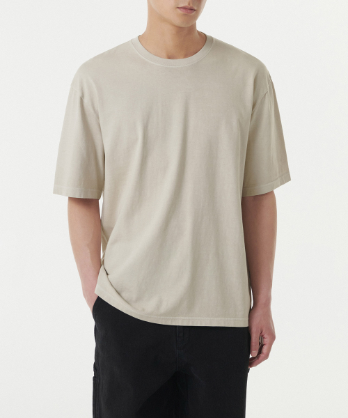 MUSINSA STANDARD（ムシンサスタンダード）の「ピグメントリラックスクルーネックTシャツ[クリーム]（Tシャツ/カットソー・メンズ・その他・X-LARGE/XX-LARGE/XXX-LARGE/SMALL/MEDIUM/LARGE）」の2枚目の写真
