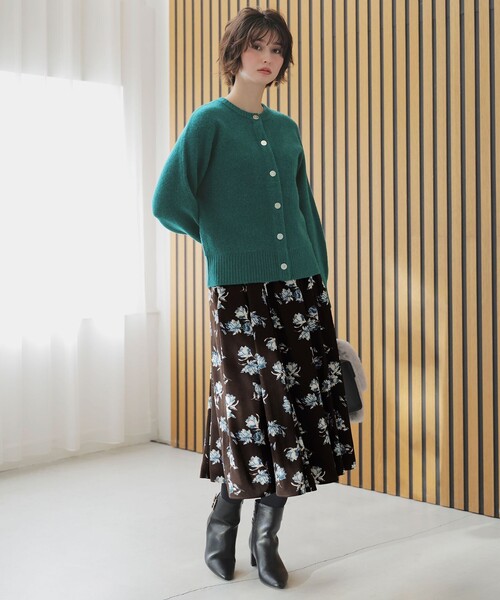 ANY SIS(エニィスィス)の「フラワータック スカート(スカート・レディース・ネイビー系9/ダークブラウン系4・SMALL/MEDIUM/LARGE)」の3枚目の写真