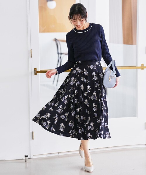 ANY SIS(エニィスィス)の「フラワータック スカート(スカート・レディース・ネイビー系9/ダークブラウン系4・SMALL/MEDIUM/LARGE)」の14枚目の写真