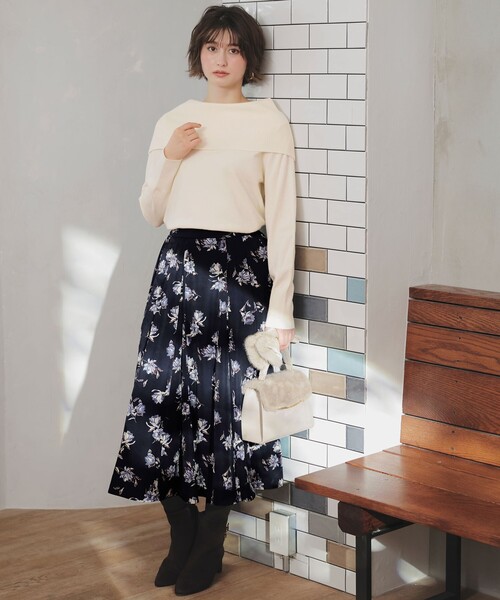 ANY SIS(エニィスィス)の「フラワータック スカート(スカート・レディース・ネイビー系9/ダークブラウン系4・SMALL/MEDIUM/LARGE)」の17枚目の写真