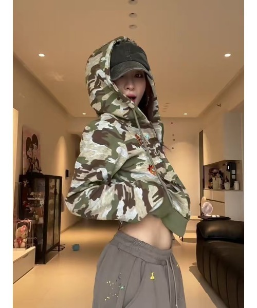 GEMEDA(ジェメダ)の「ピンクカモフラージュジップパーカー(パーカー・レディース・ピンク/カーキ・M)」の18枚目の写真
