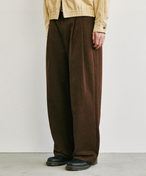 GLW(ジーエルダブリュ)の「ワイドツーピンタックコットンパンツブラウン(その他パンツ・レディース・その他・LARGE/SMALL/MEDIUM)」の2枚目の写真