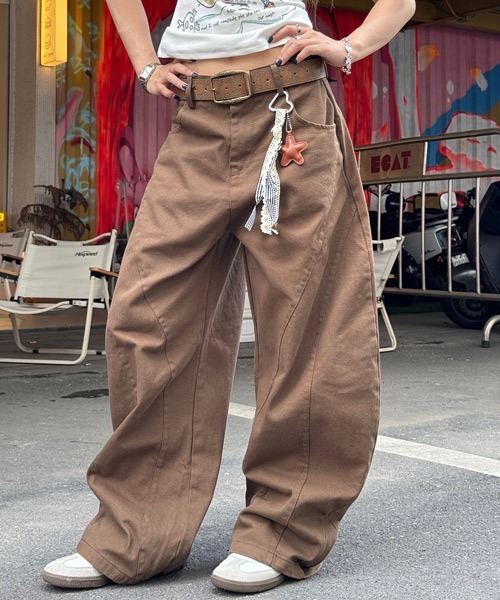 Ressaca(レサーカ)の「ワイドシルエットバック刺繍ロゴパンツ(その他パンツ・レディース・ブラウン/ベージュ・L/M)」の16枚目の写真