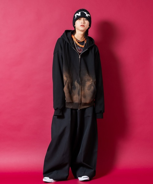 a.p.o.v.(エーピーオービー)の「a.p.o.v. フレイムスプレーグラデーションスウェットオーバーサイズジップアップパーカー(パーカー・メンズ・エメラルド/ブラック/グレー・ONESIZE)」の8枚目の写真