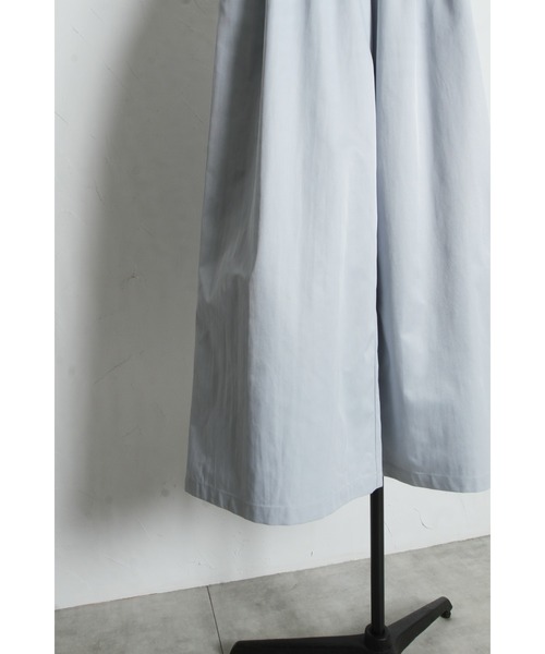 ARVELLIA(アルベリア)の「TUCKED CORESET PANTS(その他パンツ・レディース・サックスブルー/ブラック・M)」の4枚目の写真