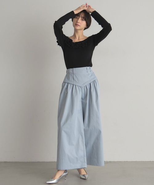 ARVELLIA(アルベリア)の「TUCKED CORESET PANTS(その他パンツ・レディース・サックスブルー/ブラック・M)」の22枚目の写真