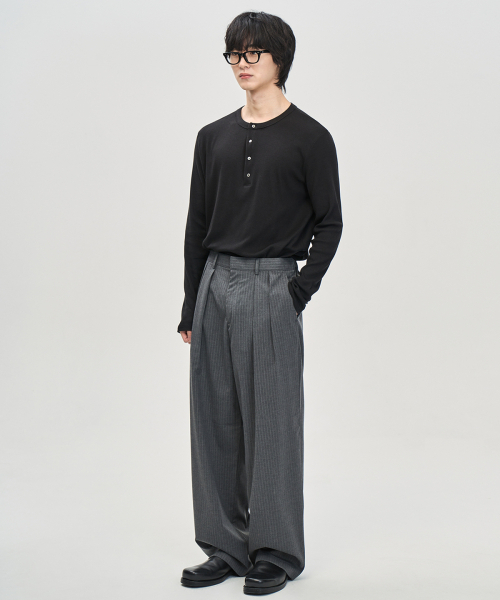 ツーピンタックピンストライプワイドスラックス（グレー）（スラックス