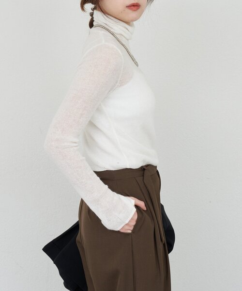 SHENERY（シーナリー）の「シアータートルニット（ニット/セーター・レディース・ブラック/オフホワイト/ベージュ・FREE）」の15枚目の写真