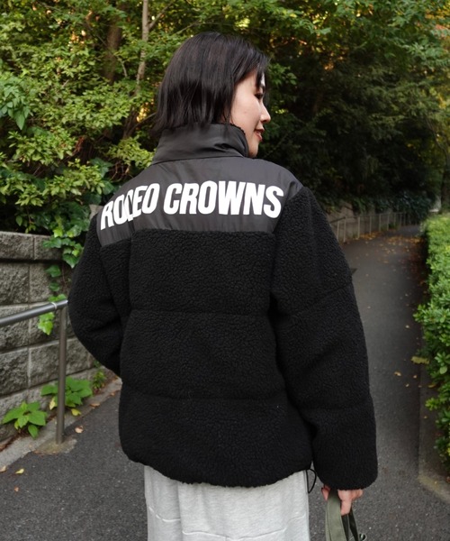 RODEO CROWNS WIDE BOWL（ロデオクラウンズワイドボウル）の「切り替えボアロゴジャケット（その他アウター・レディース・オフホワイト/カーキ/ブラック/ブラック系その他・FREE）」の3枚目の写真