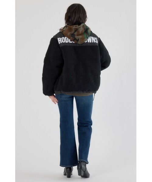 RODEO CROWNS WIDE BOWL（ロデオクラウンズワイドボウル）の「切り替えボアロゴジャケット（その他アウター・レディース・オフホワイト/カーキ/ブラック/ブラック系その他・FREE）」の16枚目の写真