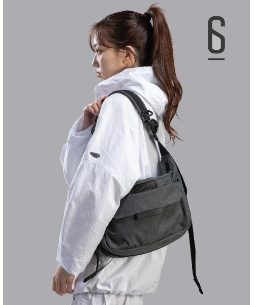 emonique(エモニーク)の「UNION6 クロスバッグ WIDE6 Crossbag(ショルダーバッグ・メンズ・ブラック/グレー・FREE)」の12枚目の写真