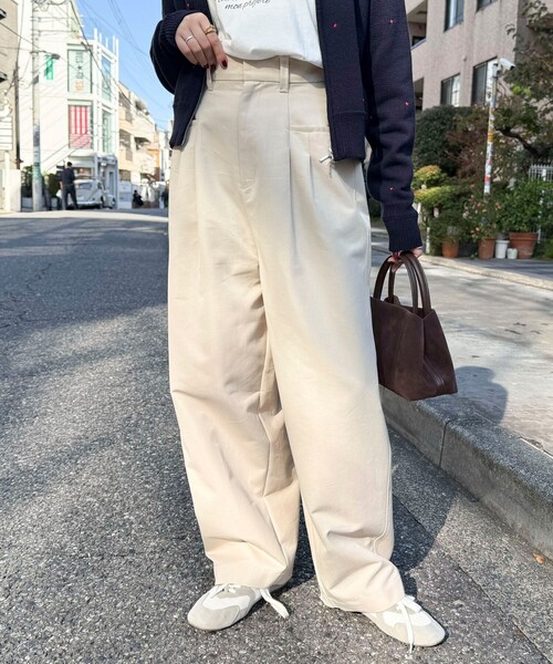 fredy emue(フレディエミュ)の「デザインポケットチノパンツ(チノパンツ・レディース・ブラック/ベージュ・36/38)」の8枚目の写真