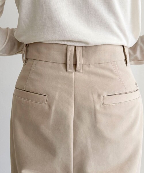 fredy emue(フレディエミュ)の「デザインポケットチノパンツ(チノパンツ・レディース・ブラック/ベージュ・36/38)」の21枚目の写真