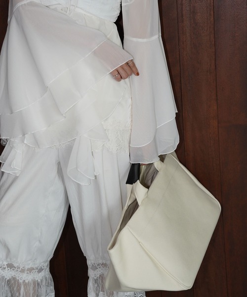 chuclla（チュクラ）の「ワイドシルエットキャンバストート cha26s004（トートバッグ・レディース・ブラック/オフホワイト・FREE）」の7枚目の写真