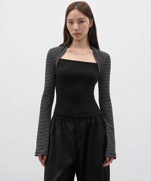 EIGHTHMONTH(エイスマンス)の「ストライプスリーブ レイヤードトップス EM25a175【EIGHTHMONTH】(Tシャツ/カットソー・レディース・ブラック/レッド・S/M)」の3枚目の写真