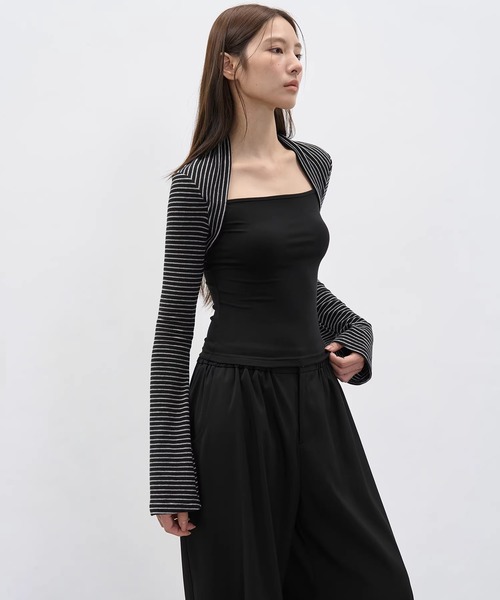 EIGHTHMONTH(エイスマンス)の「ストライプスリーブ レイヤードトップス EM25a175【EIGHTHMONTH】(Tシャツ/カットソー・レディース・ブラック/レッド・S/M)」の7枚目の写真