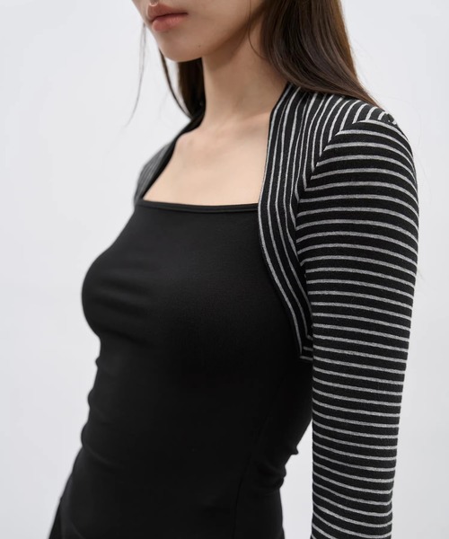 EIGHTHMONTH(エイスマンス)の「ストライプスリーブ レイヤードトップス EM25a175【EIGHTHMONTH】(Tシャツ/カットソー・レディース・ブラック/レッド・S/M)」の10枚目の写真