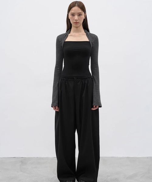EIGHTHMONTH(エイスマンス)の「ストライプスリーブ レイヤードトップス EM25a175【EIGHTHMONTH】(Tシャツ/カットソー・レディース・ブラック/レッド・S/M)」の11枚目の写真
