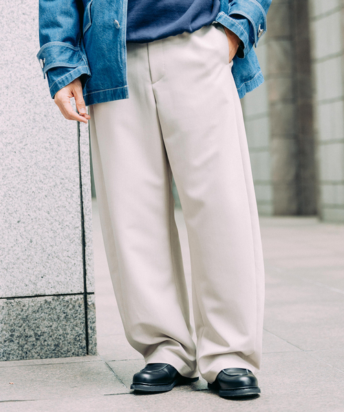 EDIFICE(エディフィス)の「2WAY CLOTH 3D フィットトラウザー(スラックス・メンズ・チャコールグレー/ベージュ系その他/ダークブルー・SMALL/MEDIUM/LARGE)」の2枚目の写真