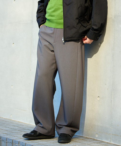 EDIFICE(エディフィス)の「2WAY CLOTH 3D フィットトラウザー(スラックス・メンズ・チャコールグレー/ベージュ系その他/ダークブルー・SMALL/MEDIUM/LARGE)」の1枚目の写真