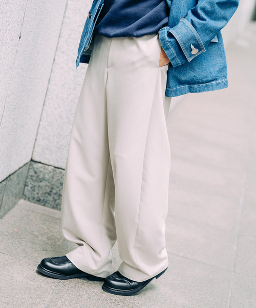 EDIFICE(エディフィス)の「2WAY CLOTH 3D フィットトラウザー(スラックス・メンズ・チャコールグレー/ベージュ系その他/ダークブルー・SMALL/MEDIUM/LARGE)」の20枚目の写真