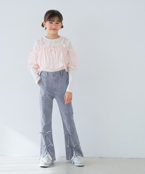 coca（coca）（コカ）の「キッズ　デニムリボンセミフレアパンツ（デニムパンツ・キッズ・ブルー/ブラック・150/140/130/120）」の3枚目の写真